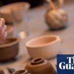 “Exploring 160-Million-Year-Old Jurassic Clay: Es Devlin’s Innovative Approach to Transforming AI Ethics via Pottery”