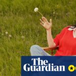Aisling Bea Takes Center Stage: A Hilarious Blend of Glamour and Unintentional Motherhood in a Whimsical Performance That Embraces Playfulness