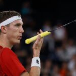 “Viktor Axelsen, Two-Time Olympic Champion, Announces Unexpected Retirement at 32 Due to Health Concerns”